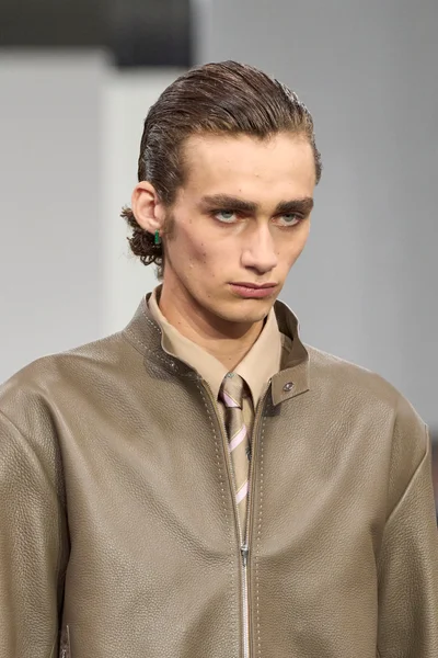 Look 91